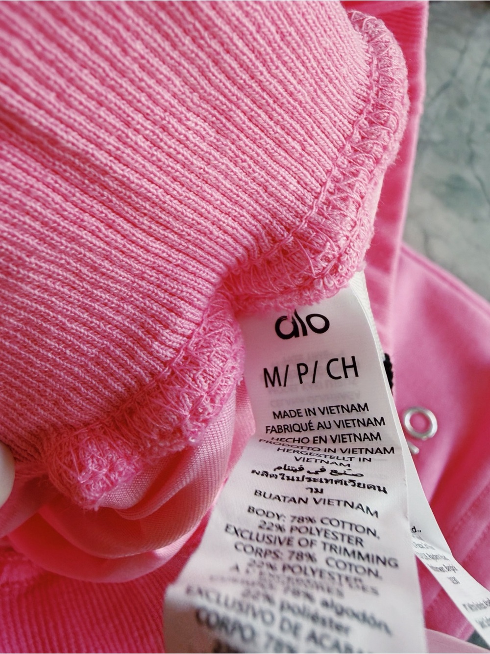 ALO Yoga Pink Mini Skirt with Subtle Logo - Picture 2 of 2